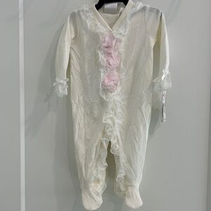 NWT Koala Baby Boutique Ruffles & Bows footed coverall |Size 3-6 months